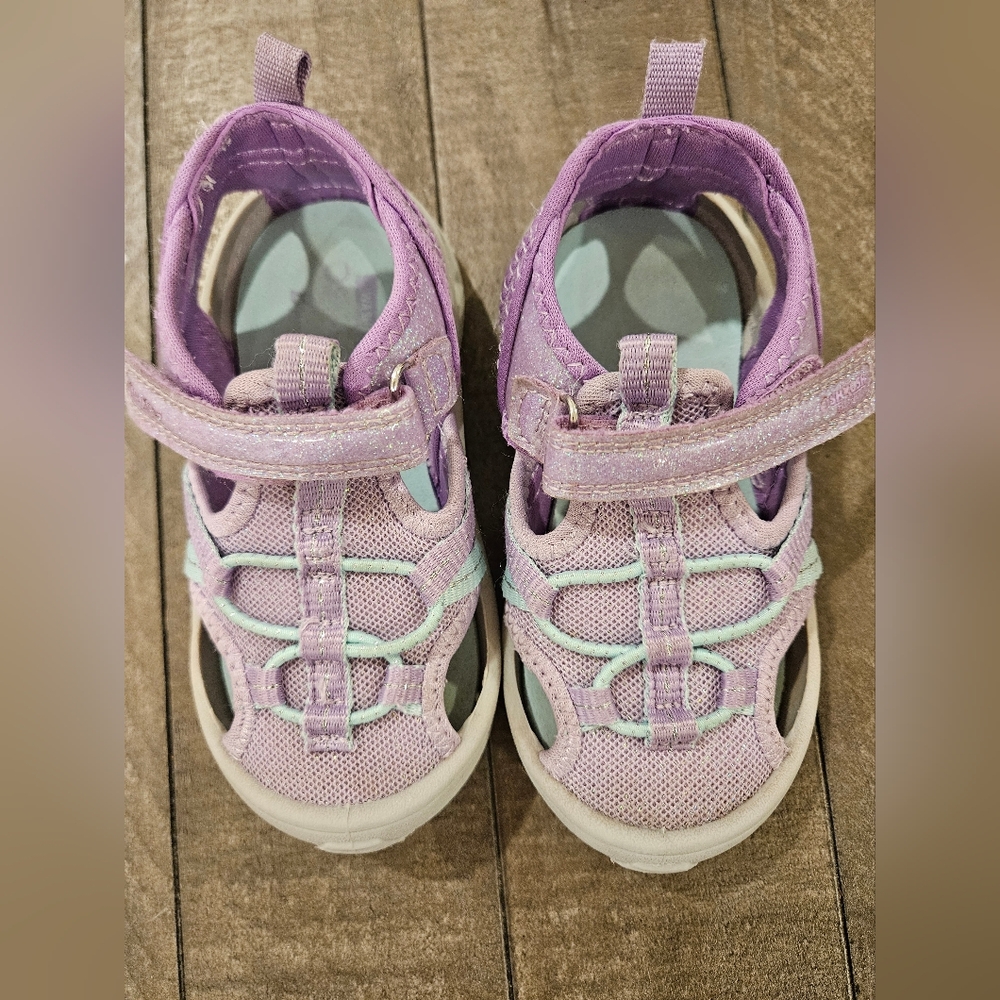 Oshkosh Girls Sandals Sz 8